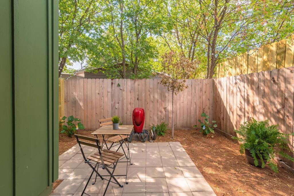 Secret Garden Apartment San Antonio Bagian luar foto